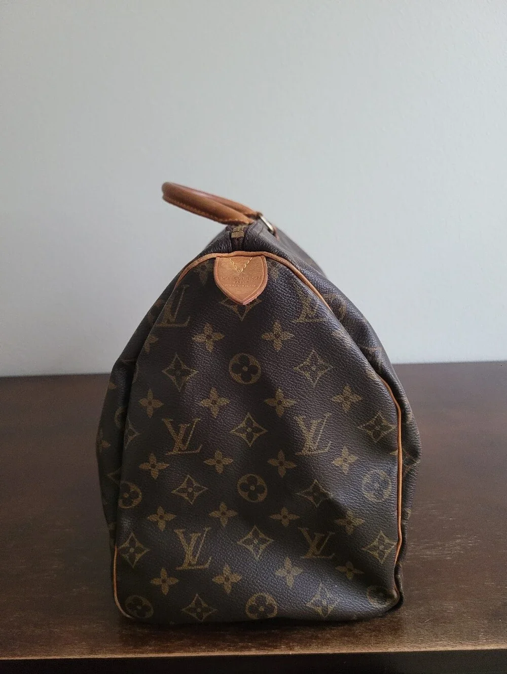 AUTHENTIC Louis Vuitton Speedy 40 Monogram Canvas